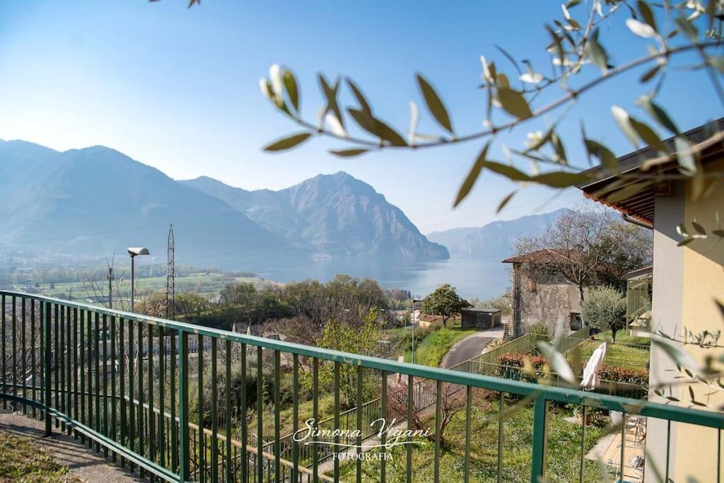Il Giardino Di Laura Apartment Costa Volpino Luaran gambar